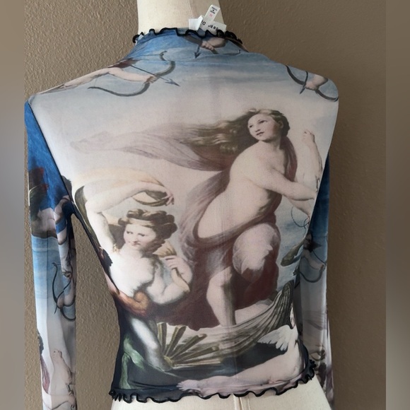 Mesh crop cherub print long sleeve top - Picture 4 of 7